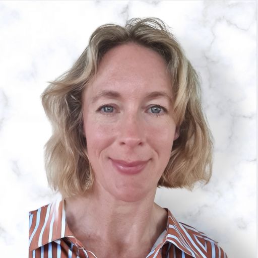 Dr Lucy Edwards